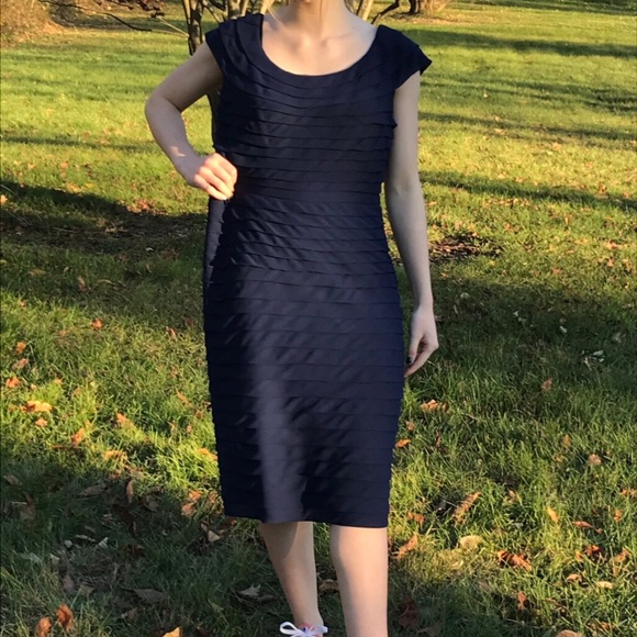 Navy Blue evening dress - Picture 3 of 4